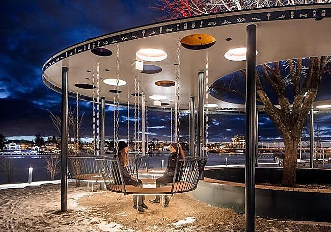 Zona franca en el Parque de las Estaciones, en el paseo marítimo de Umeå.