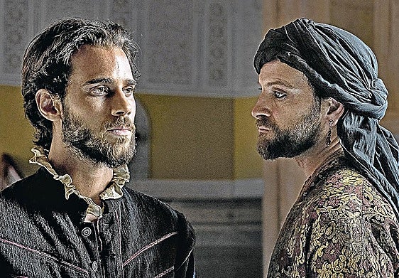 Julio Peña es Miguel de Cervantes y el italiano Alessandro Borghi encarna a Hasán, el Bajá de Argel.