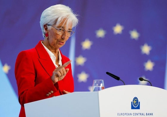 El BCE mantiene los tipos en el 2% y sigue con atención la situación en Francia
