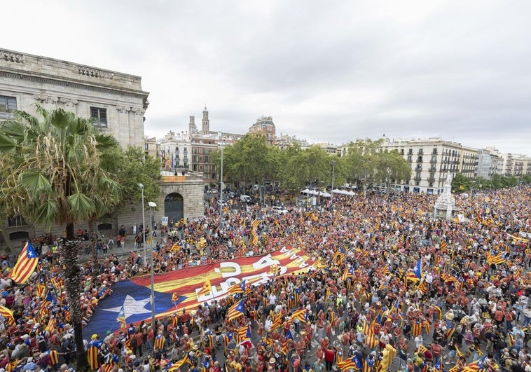 Unas 28.000 personas se manifiestan en Barcelona a favor de la secesión, según la Guardia Urbana