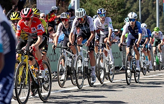 Vingegaard conquista la Bola del Mundo y sentencia la Vuelta