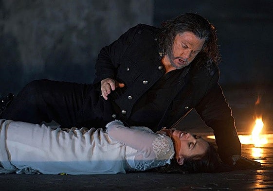 Una escena de la producción de 'Otello' que abre temporada en el Teatro Real.