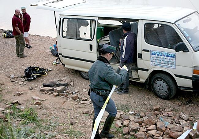 Búsqueda en un embalse de Portimao en 2008.