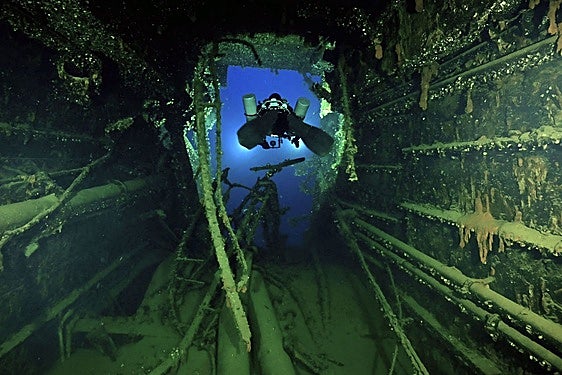 Recuperan el 'tesoro' del Britannic, el hermano del Titanic hundido al chocar con una mina en el mar Egeo