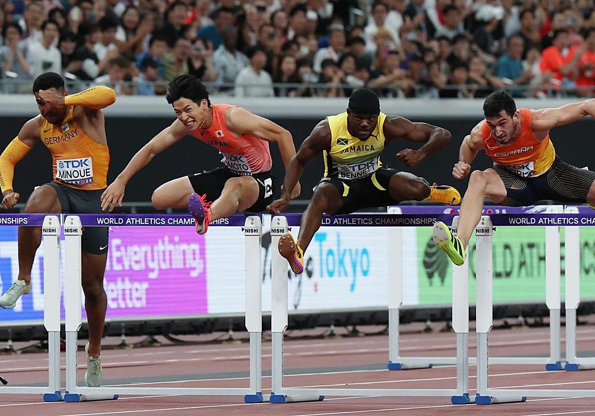 Quique Llopis, en la última valla.