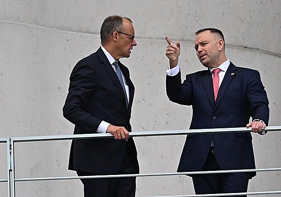 El canciller alemán, Friedrich Merz, y el presidente polaco, Karol Nawrocki, este martes en Berlín.