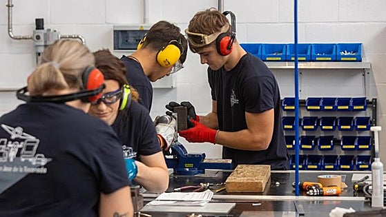 La mitad de las ofertas de empleo se dirigen a titulados en formación profesional