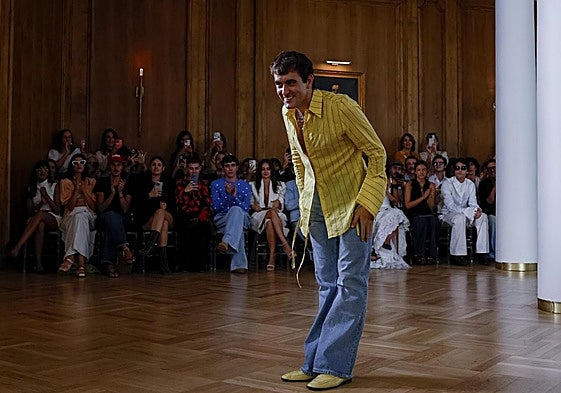 Palomo saluda tras su último desfile.