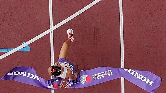 María Pérez empata con Carl Lewis, Bolt y Farah