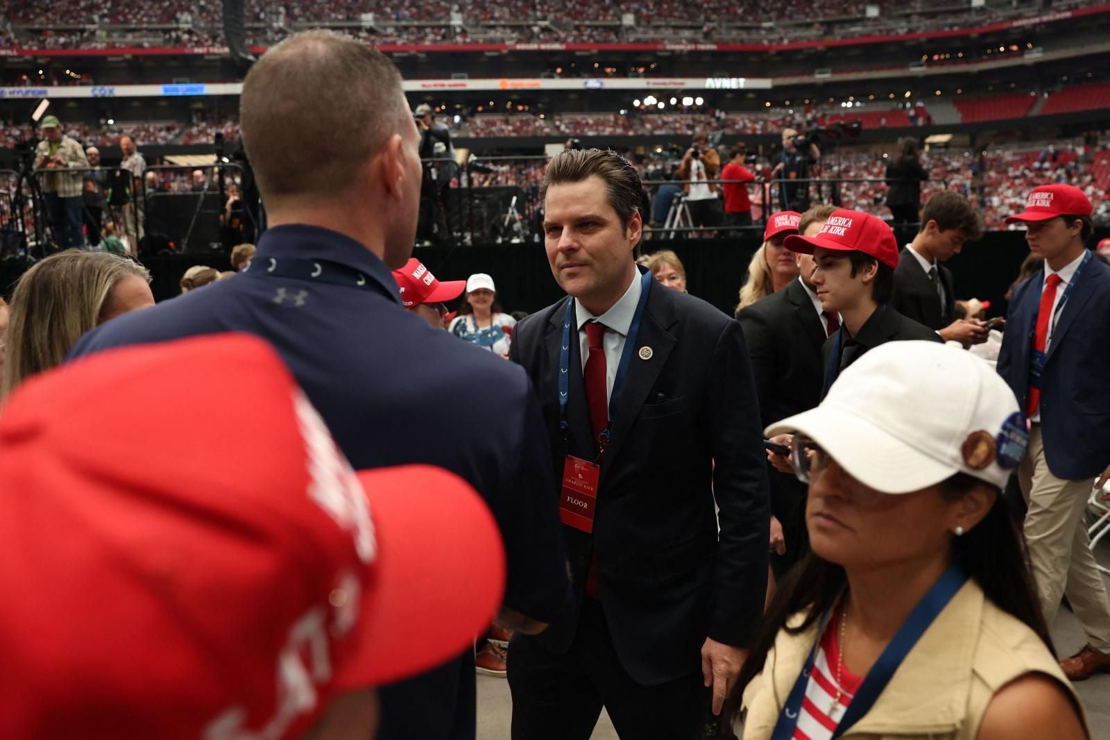 Multitudinario funeral por Charlie Kirk