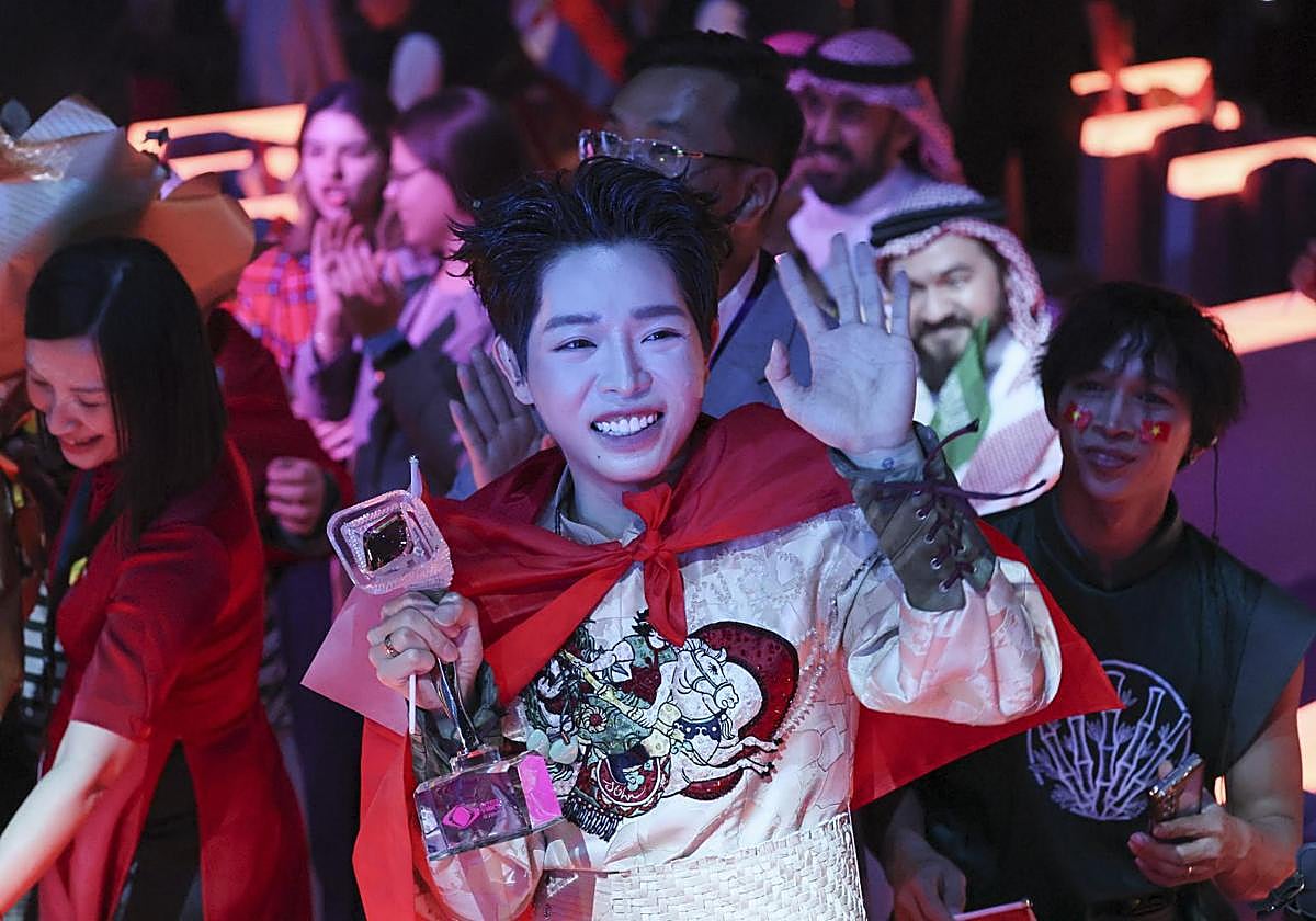 El ganador de Intervisión, Phù Đổng.