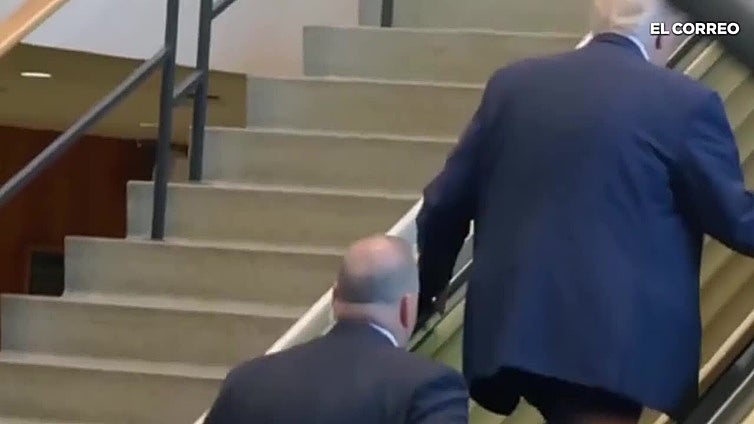 Trump acusa a la ONU de darle unas escaleras mecánicas estropeadas