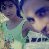 Alba Flores y su padre, Antonio Flores, en una fotografía familiar del documental 'Flores para Antonio'