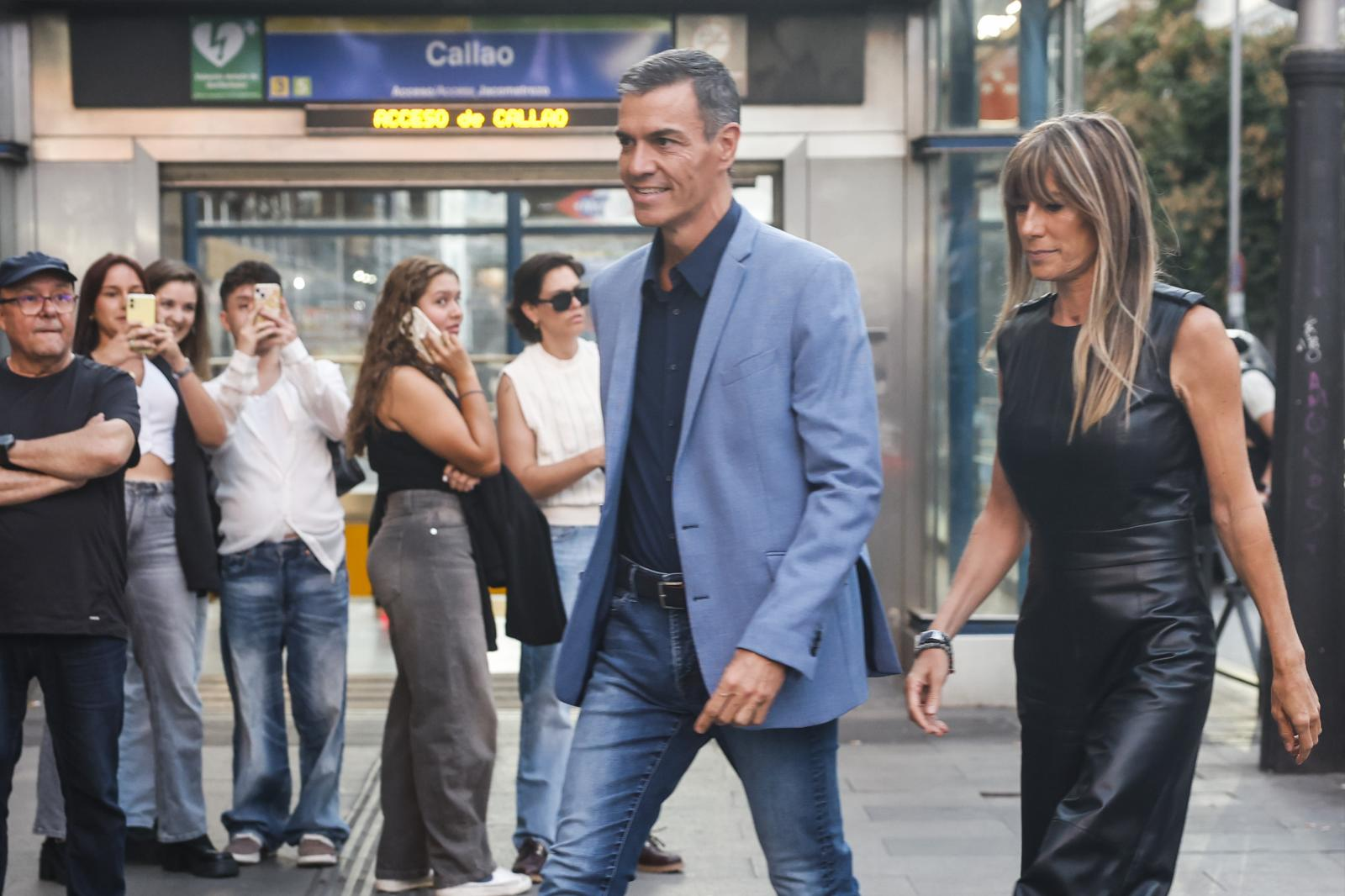 El presidente del Gobierno, Pedro Sánchez, y su mujer, Begoña Gómez