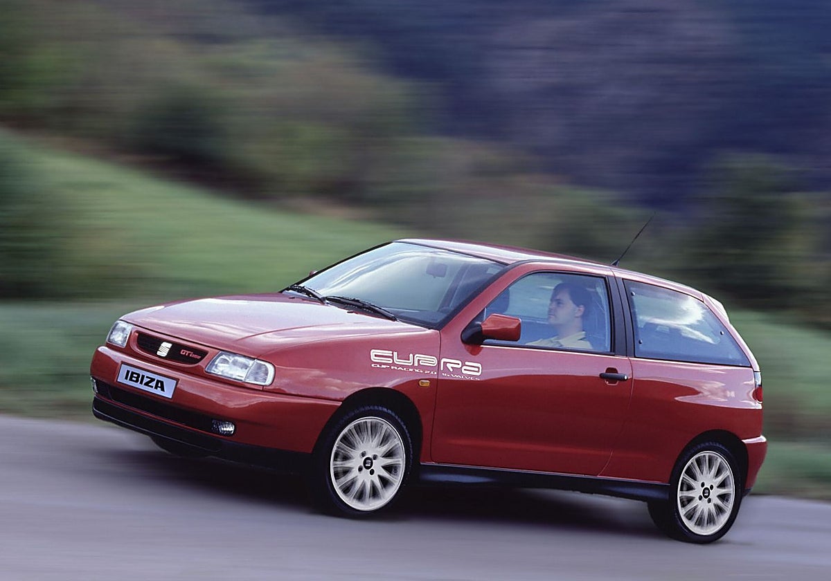 El Ibiza Cupra de 1996, basado en la segunda generación Ibiza, ofrecía 150 CV