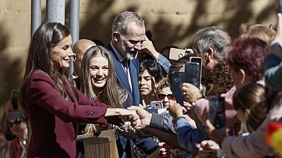 La princesa Leonor, acompañada por los Reyes, visita Navarra por primera vez