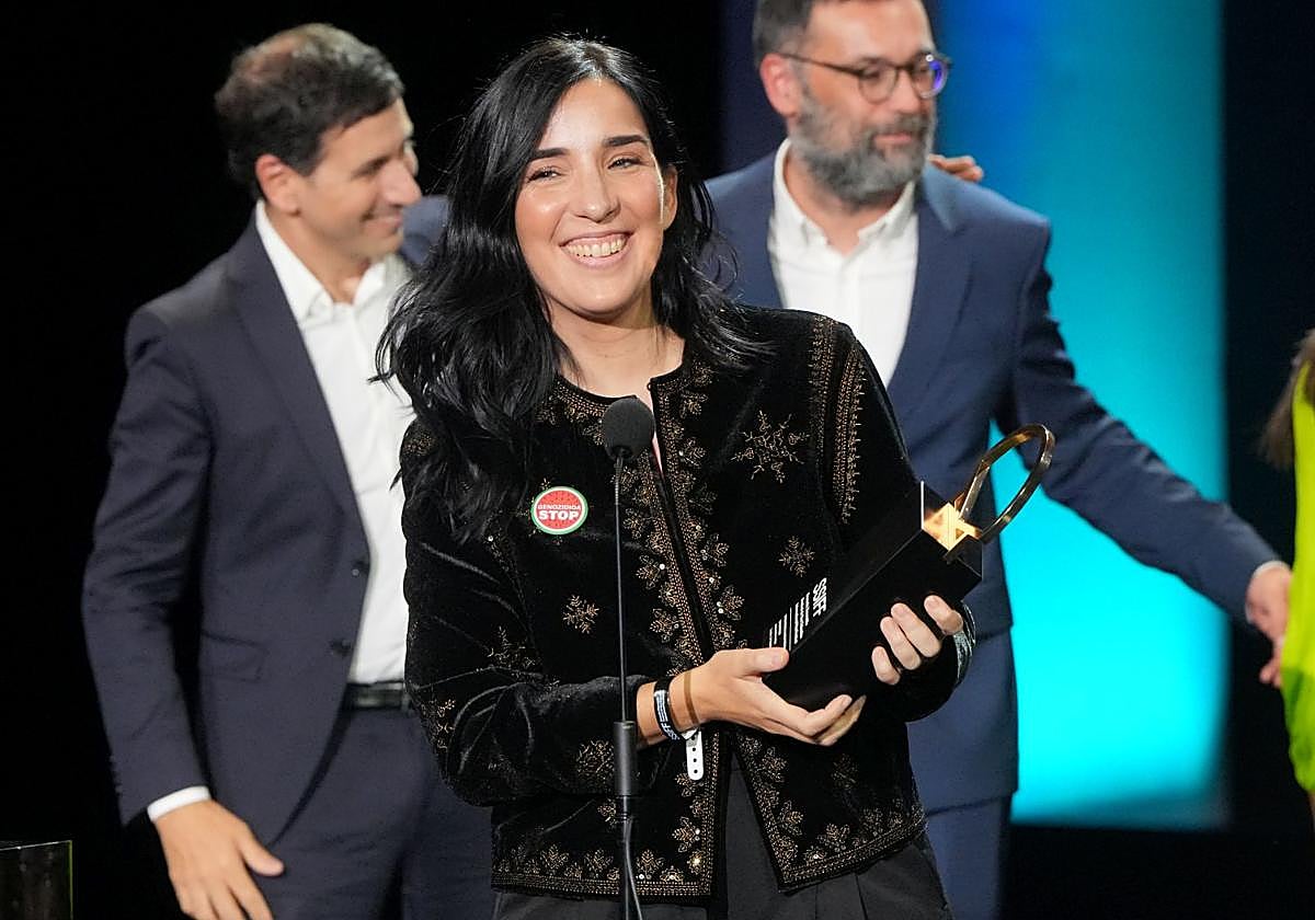Alauda Ruiz de Azúa, ganadora de la Concha de Oro por 'Los domingos'.
