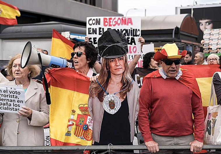 Protesta este sábado frente a los juzgados de Madrid.