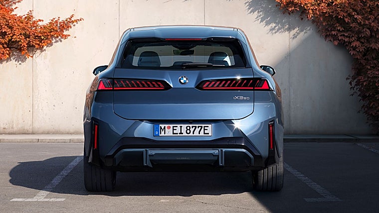 BMW pone en práctica una nueva imagen de marca más afilada.