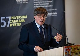 Carles Puigdemont participa en una conferencia.