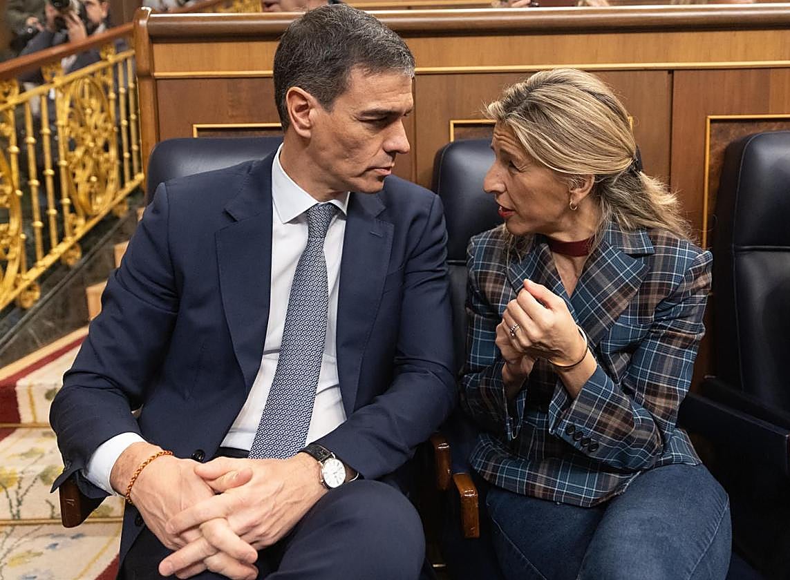 El presidente del Gobierno, Pedro Sánchez, y la vicepresidenta segunda, Yolanda Díaz.