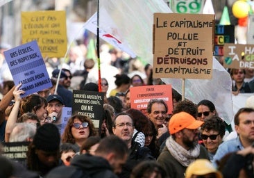 Los sindicatos franceses intentan mantener la presión sobre Lecornu