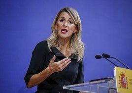 La vicepresidenta segunda y ministra de Trabajo y Economía Social, Yolanda Díaz, en rueda de prensa.