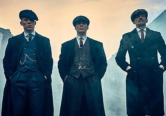Joe Cole, Cillian Murphy y Paul Anderson, los hermanos Shelby, en una escena de 'Peaky Blinders'.