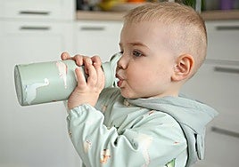 Las mejores cantimploras infantiles de acero inoxidable para el cole y las excursiones