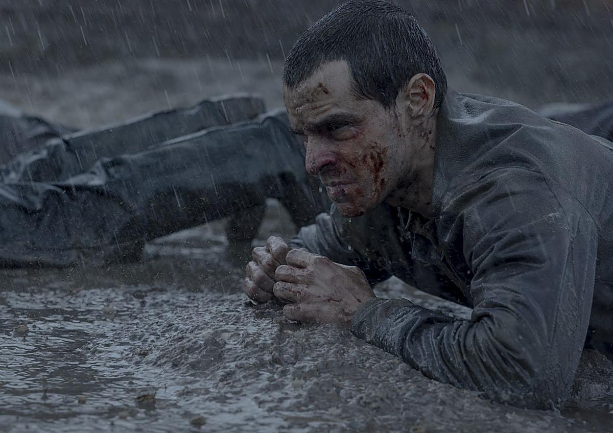 Imagen secundaria 1 - Tres fotogramas de la película.