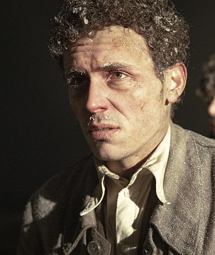 Imagen secundaria 2 - Tres fotogramas de la película.