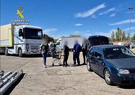 Guardia Civil detiene a los feriantes.