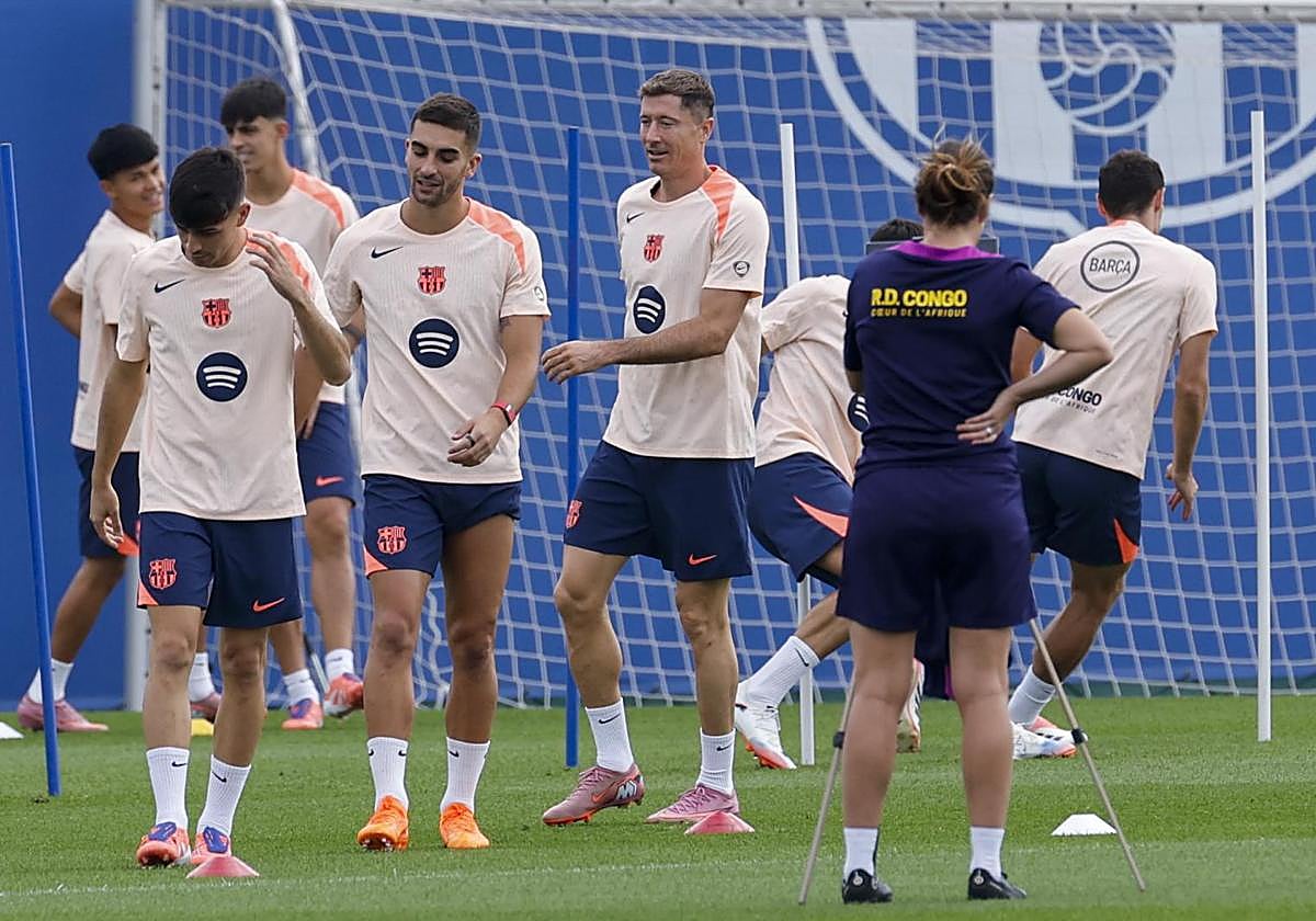 Barcelona prepares for their clash against Sevilla.