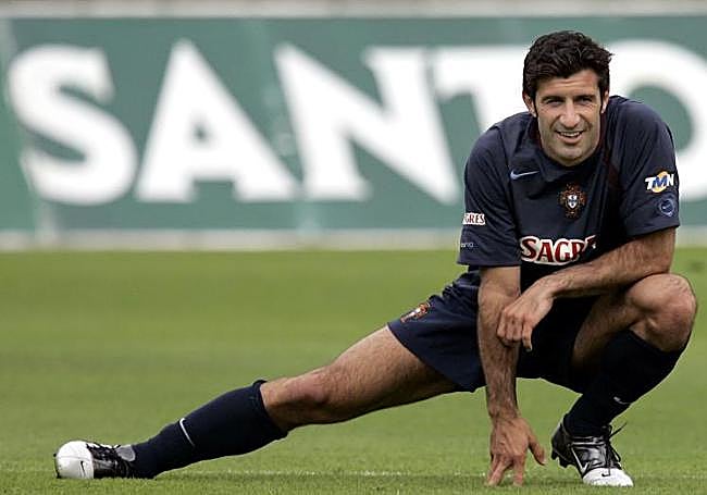 Luis FIgo, en un entrenamiento con Portugal.