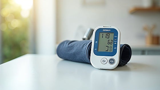 Analizamos el tensiómetro de brazo OMRON X2: Precisión clínica y uso sencillo para el control en casa