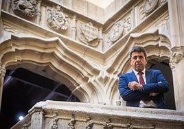 El president de la Generalitat, Carlos Mazón, en el Palau.