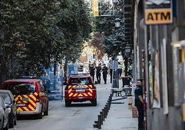 Los comerciantes vuelven a levantar la persiana tras el susto en el centro de Madrid
