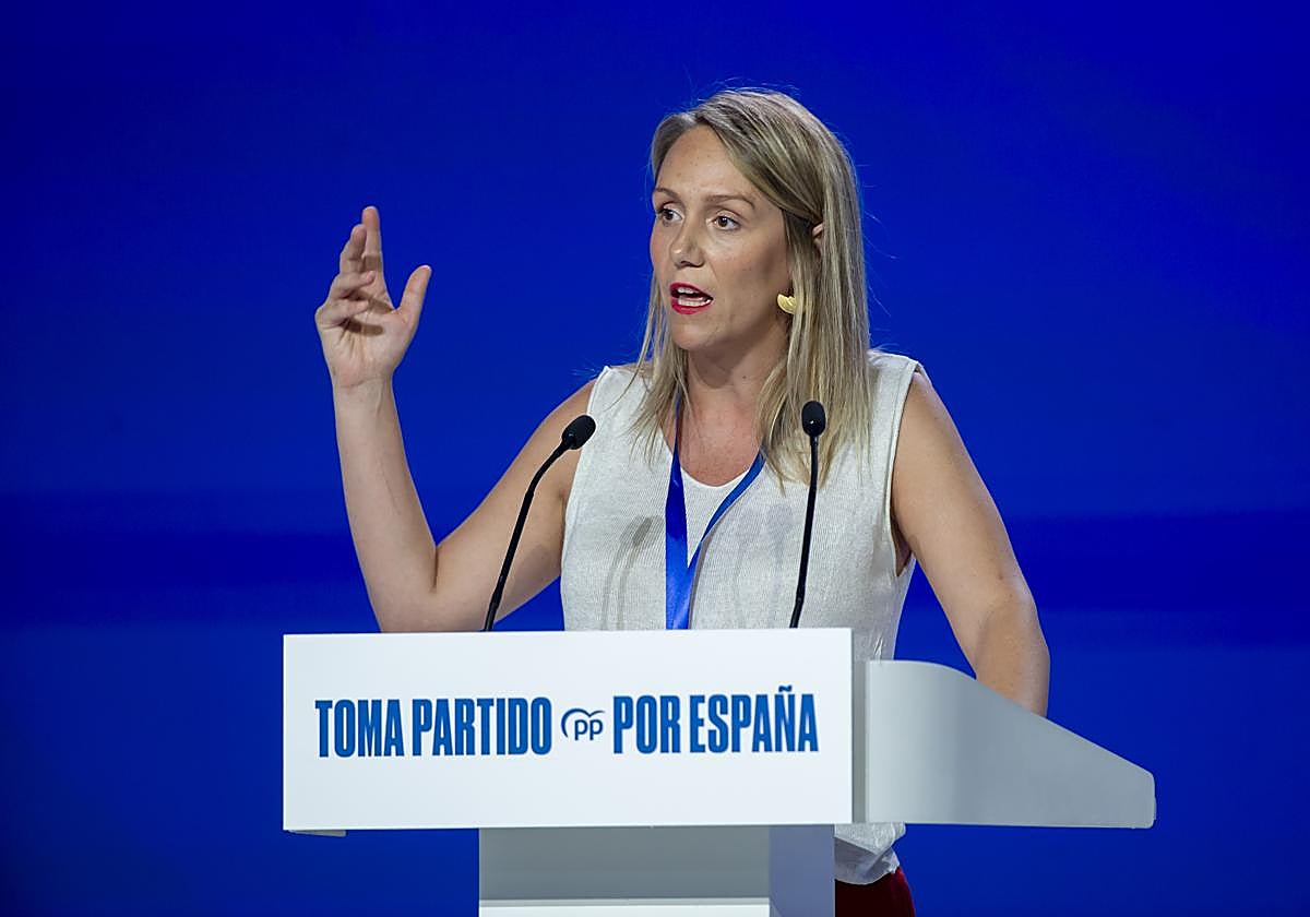 Alma Ezcurra en una comparecencia en la sede nacional del PP.