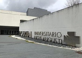 Fachada del Hospital Lucus Augusti donde fueron trasladadas las seis personas intoxicadas.