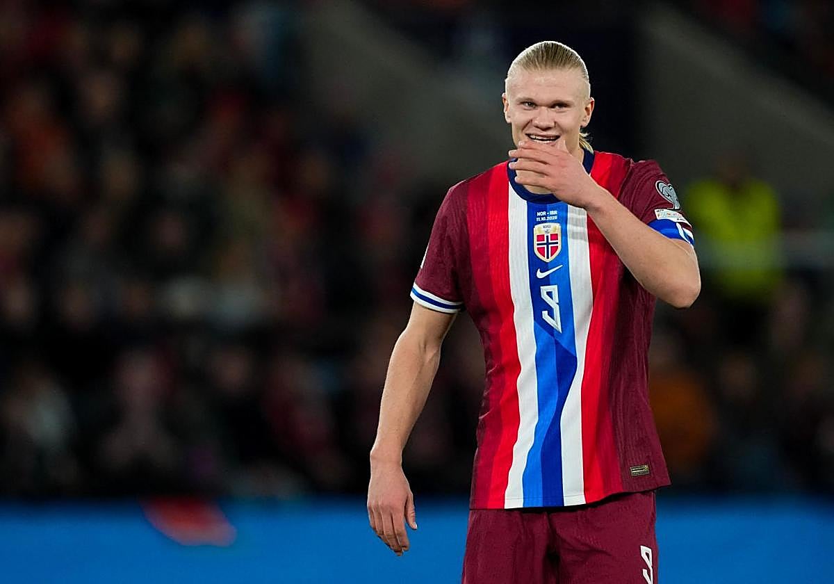 Haaland sonríe tras marcar el tercer gol.