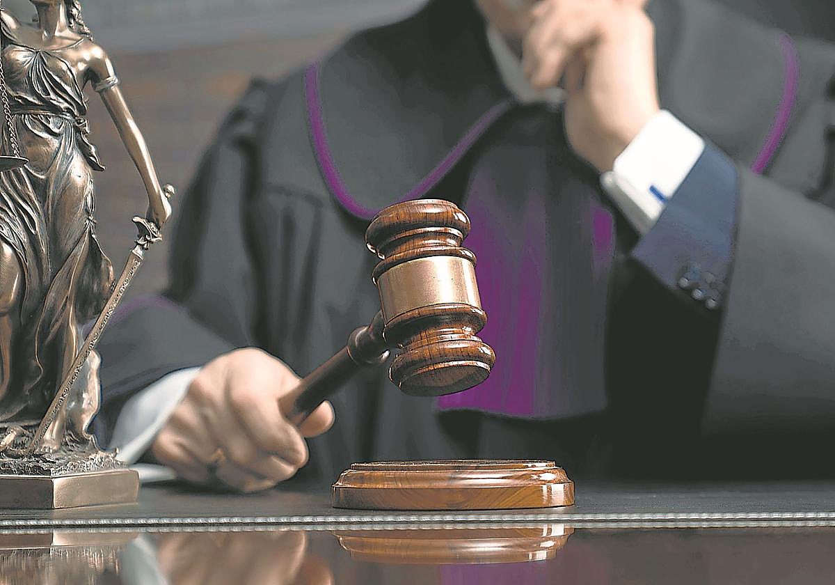 Ganar una plaza de juez significa un auténtico «ascensor social».