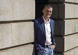 El coordinador federal de Izquierda Unida, Antonio Maíllo, posa en Madrid para la entrevista con este medio.