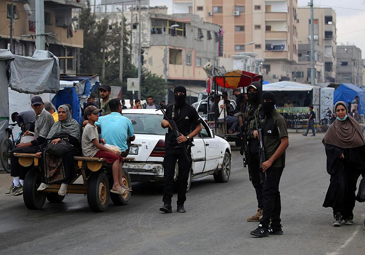 Milicianos de Hamás en el campo de refugiados de Nuseirat.
