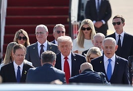 Trump saluda a familiares de los rehenes tras su llegada al Parlamento hebreo: «Es un nuevo comienzo»