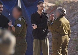 Los últimos rehenes vivos de Hamás se reencuentran con sus familias y la libertad