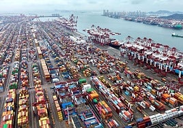 Puerto de Qingdao, en China.