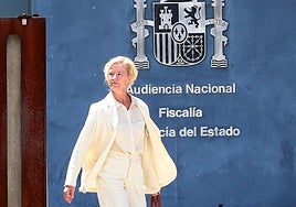 Ana Duato saliendo de declarar en el caso Nummaria.