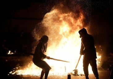 Un muerto y cien heridos en las protestas contra el Gobierno de Perú