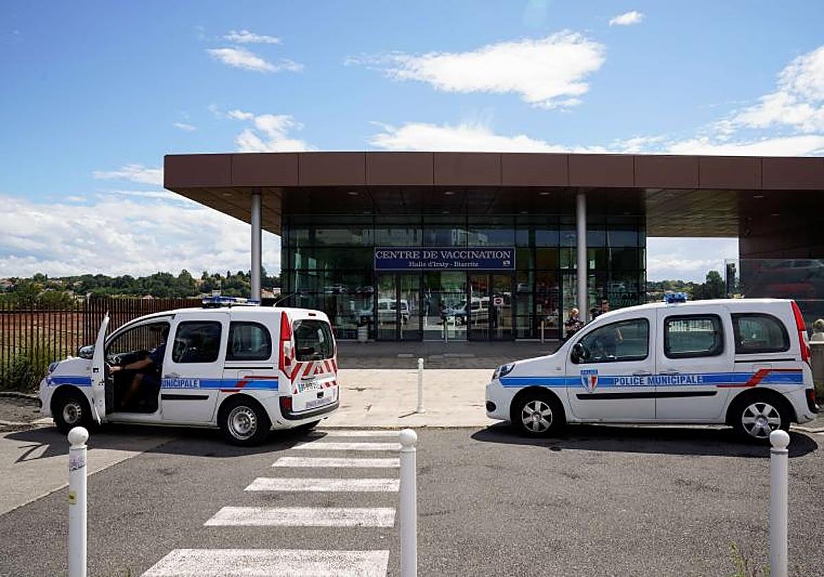 Coches patrulla de la Policía de Biarritz, en una imagen de archivo.