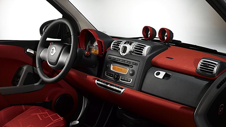 Interior del smart fortwo, mucho más amplio de lo que se puede uno imaginar desde el exterior